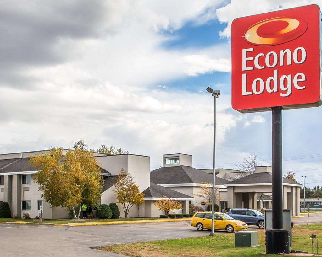 Econo Lodge Wausau - Rothschild Exterior photo